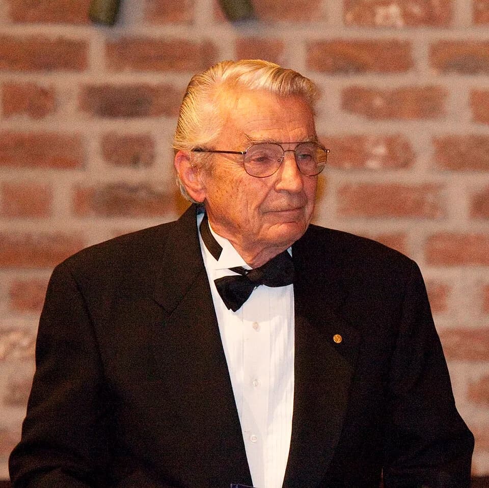 Ivar Giæver - Ivar Giaever, fung. preses Kristian Fossheim og H. M. Kong Harald V. Iver Giaever fikk Selskabets Høyeste utmerkelse, Gunnerusmedaljen (Medalje og diplom).
Foto: Bruce Sampson / NTNU Vi