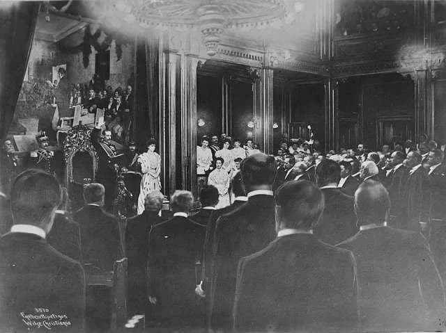 Haakon VII of Norway - The swearing in as king of Haakon VII, the first king of Norway following the 1905 dissolution of the union with Sweden. Haakon VII is sworn in in the Norwegian Parliament Build