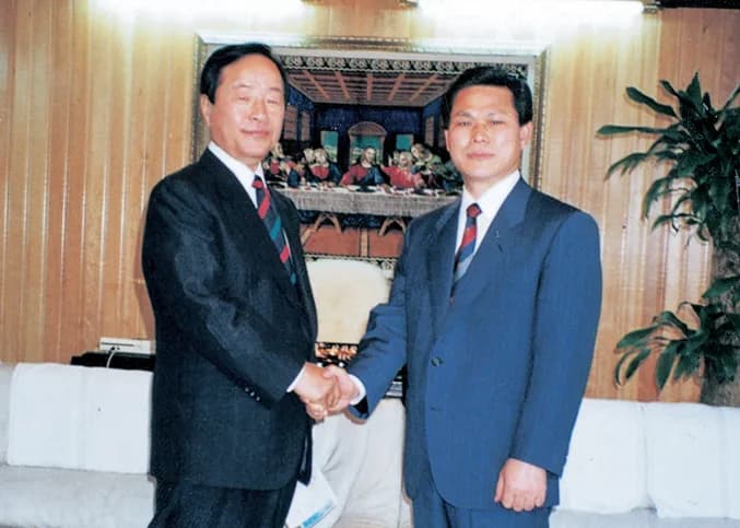 Kim Young-sam - Kim Young-sam meets with Rev. Dr. Jaerock Lee at Manmin Central Church