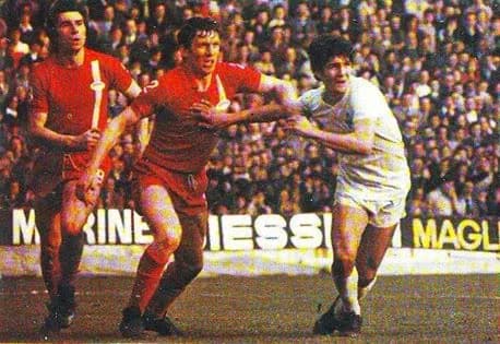 Paolo Rossi - Incontro tra Monza e Lanerossi Vicenza, Giuliano Vincenzi contrasta Paolo Rossi