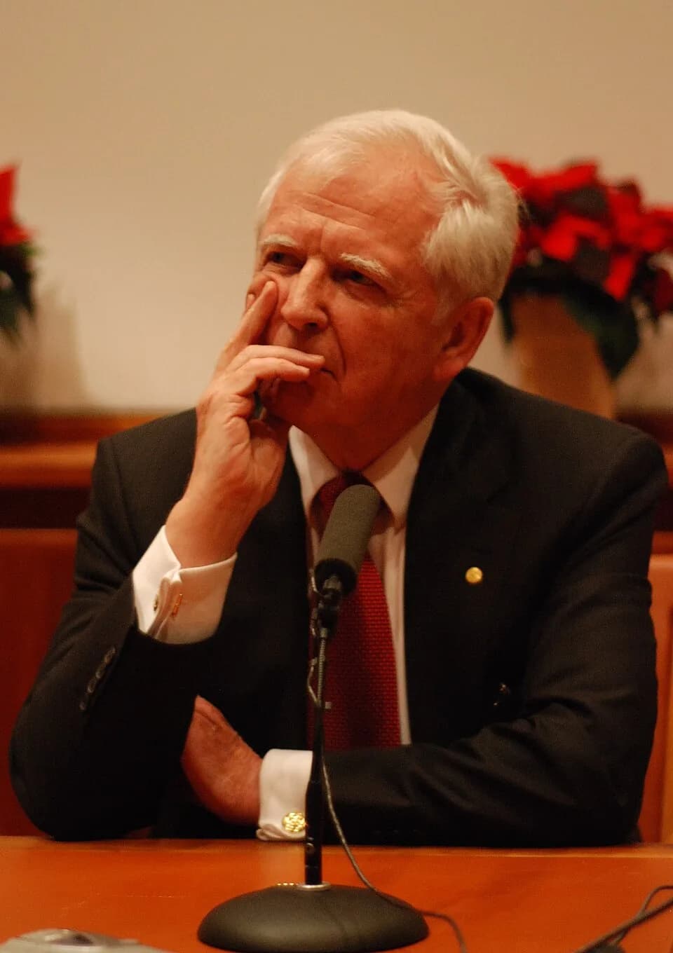 Harald zur Hausen - Harald zur Hausen, Nobel Prize Laureate for Physiology or Medicine 2008, at a press conference at the Karolinska in Solna