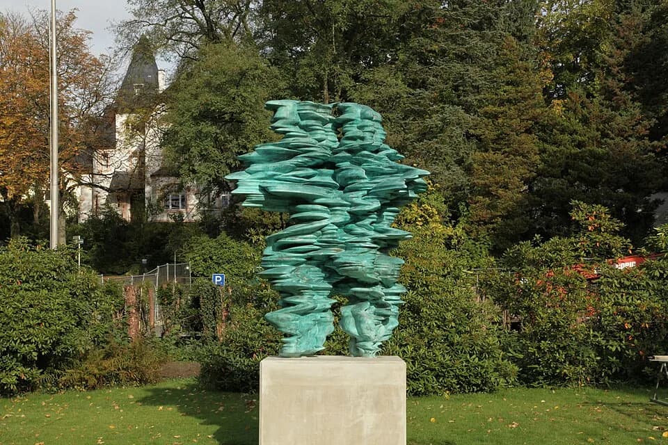 Gerhard Domagk - "Domagk" von Tony Cragg, Hubertusallee in Wuppertal