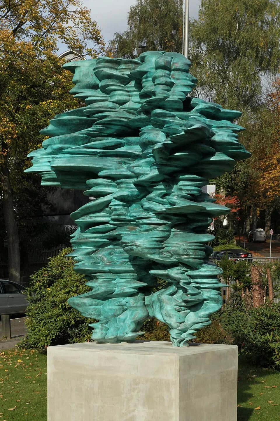 Gerhard Domagk - "Domagk" von Tony Cragg, Hubertusallee in Wuppertal