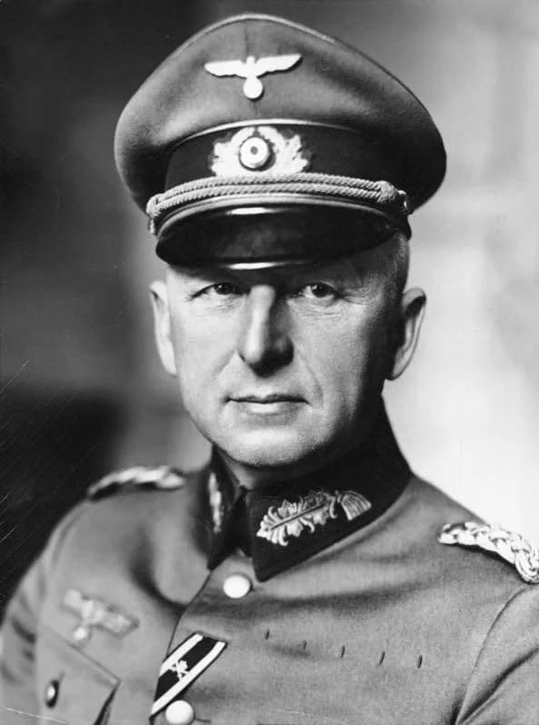 Erich von Manstein - For documentary purposes the German Federal Archive often retained the original image captions, which may be erroneous, biased, obsolete or politically extreme. Erich v. Manstein
