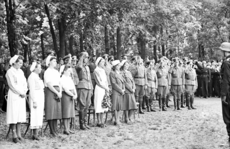 Erich von Manstein - Funeral of major general Walther v. Hünersdorff