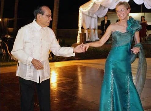 Fidel Ramos - President Ramos dancing with Ambassador Kristie Kenney