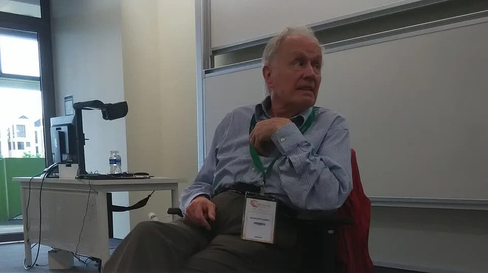 Anthony James Leggett - Sir Anthony Leggett at the Global Young Scientists Summit (GYSS@one-north, Singapore, 17-22 January 2016)