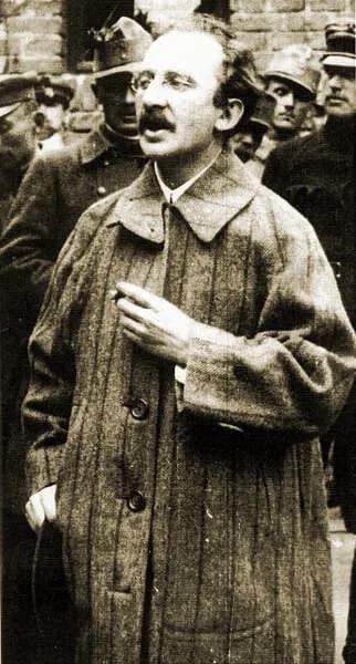 Georg Lukács - Lukács György népbiztos 1919-ben a vörös terror idején