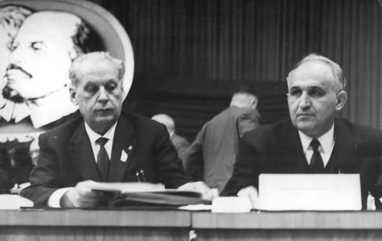 Todor Zhivkov - For documentary purposes the German Federal Archive often retained the original image captions, which may be erroneous, biased, obsolete or politically extreme. Zentralbild Kollektiv 1