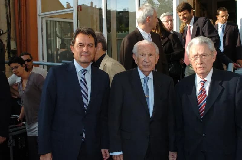 Juan Antonio Samaranch - Artur Mas, amb Joan Antoni Samaranch i Josep-Lluís Vilaseca en una entrega de guardons de la UFEC.