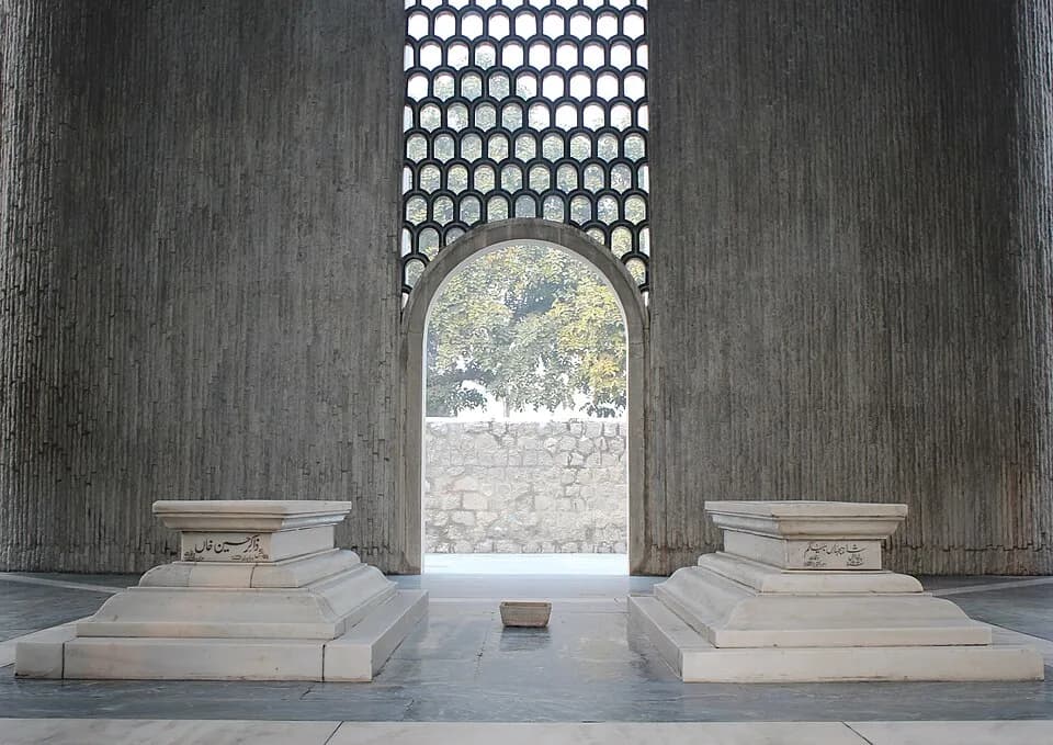 Zakir Husain - Interior view of the zakir husain mausoleum