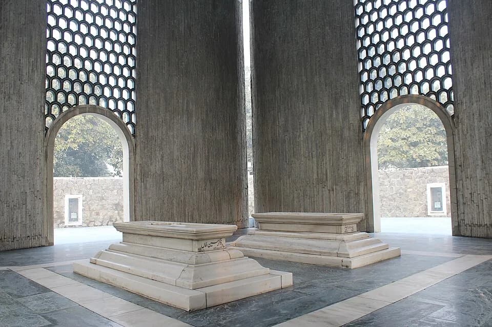 Zakir Husain - interior view with an angle of the mausoleum of zakir husain