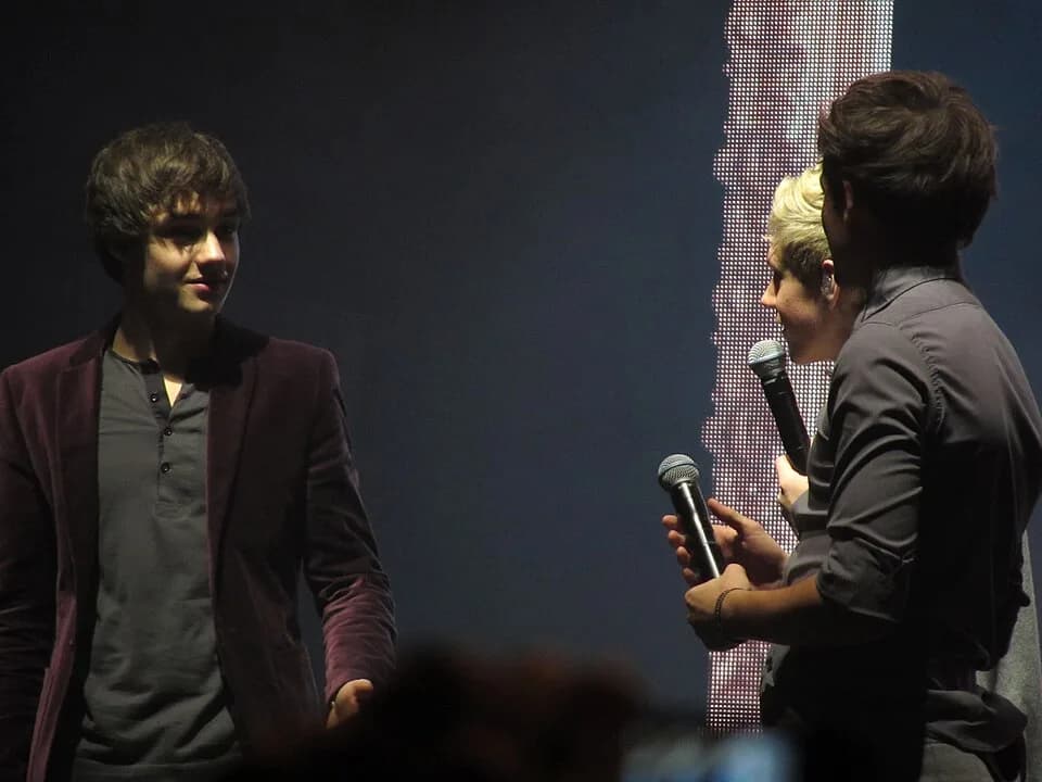 Liam Payne - Liam Payne, Niall Horan and Louis Tomlinson answering Twitter questions, One Direction, Clyde Auditorium, Glasgow, Saturday 14 January 2012