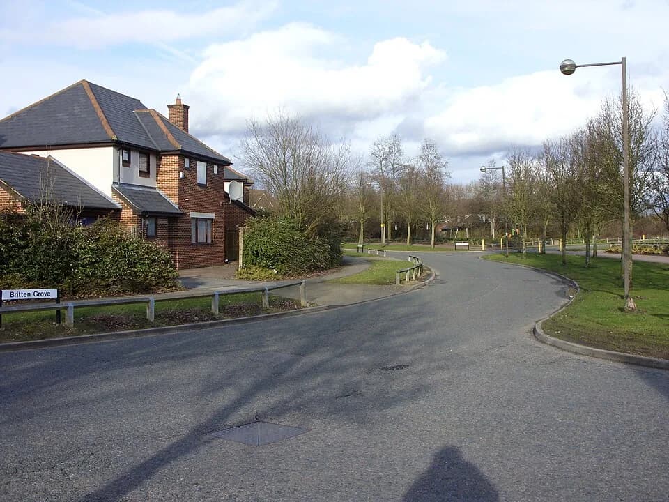 Benjamin Britten - Britten Grove, Old Farm Park The corner with the southern exit of Boyce Crescent.