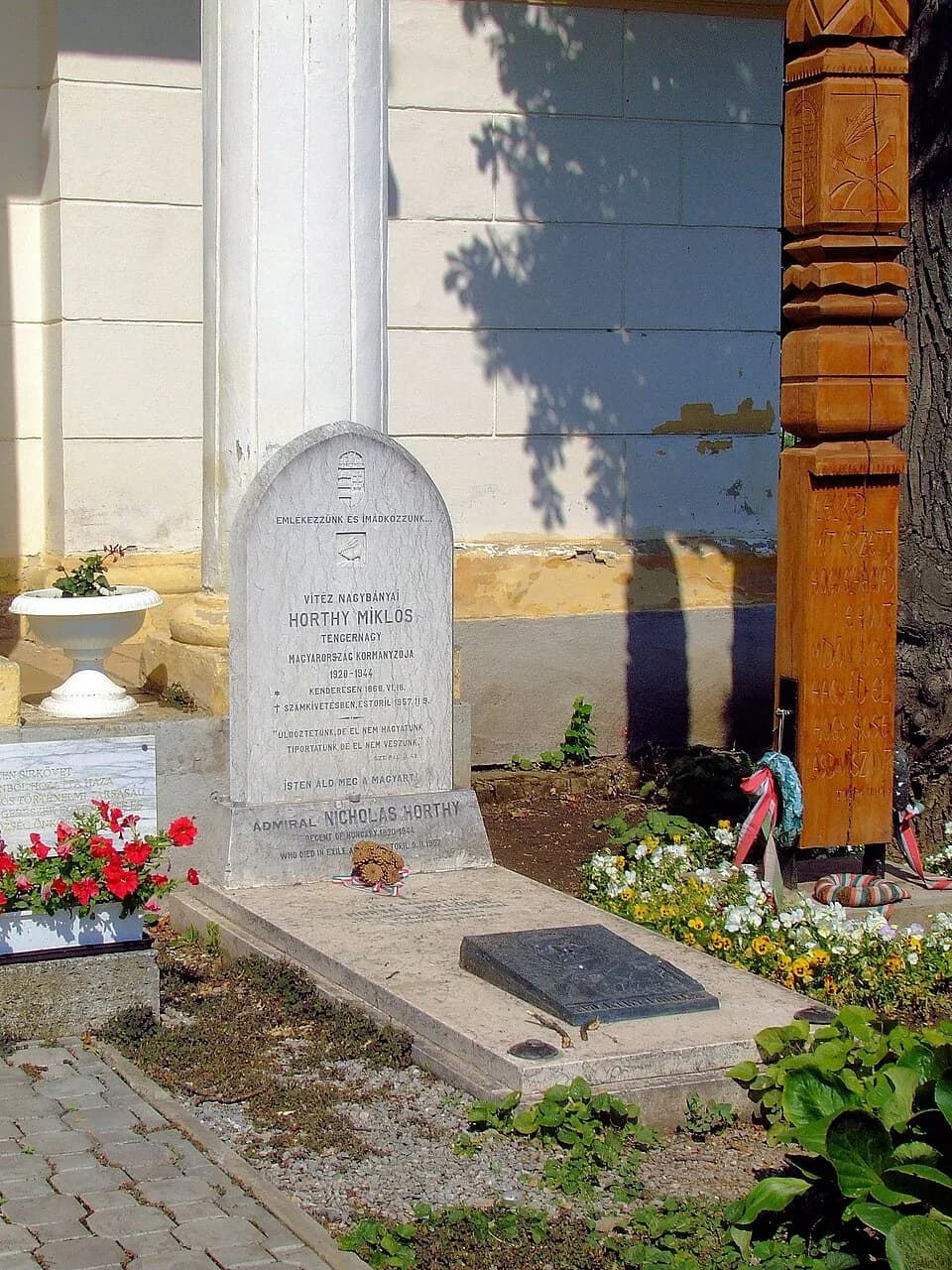 Miklós Horthy - Grave of von Miklós Horthy in the municipal cemetery of his birthplace Kenderes, Hungary.