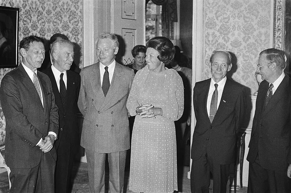 Christian de Duve - Collectie / Archief : Fotocollectie Anefo
Reportage / Serie : Koningin Beatrix ontvangt Nobelprijswinnaars
Beschrijving : koninginnen, onderscheidingen, Beatrix (koningin Nederland