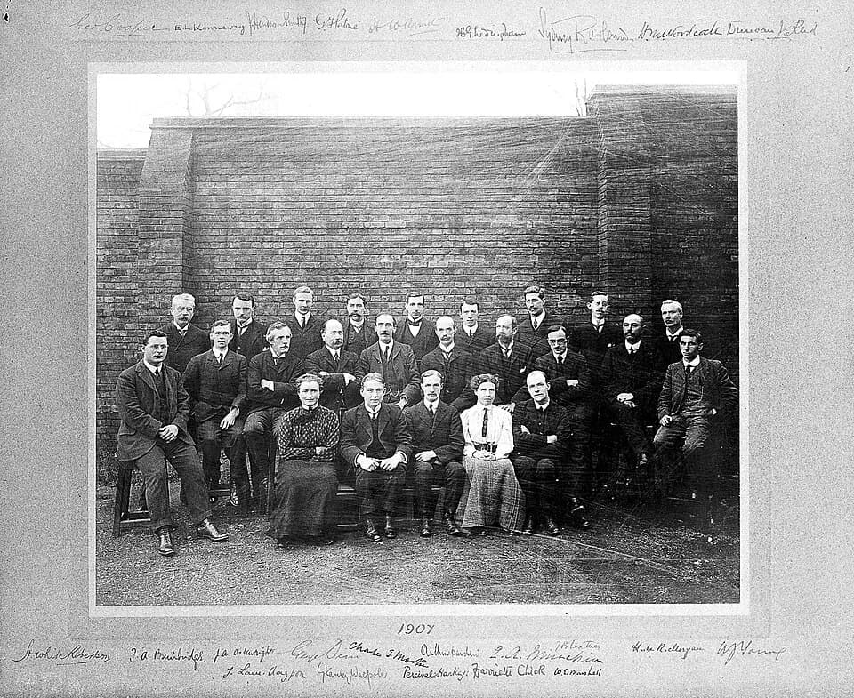 Arthur Harden - Lister Institute Archives.
Left to right
Top row
1. E.A. Cooper, Beit Memorial Research Fellow (?)
2. Ernest L. Kennaway
3. J. Henderson Smith
4. George Ford Petrie (1874-1955)
5. Henr