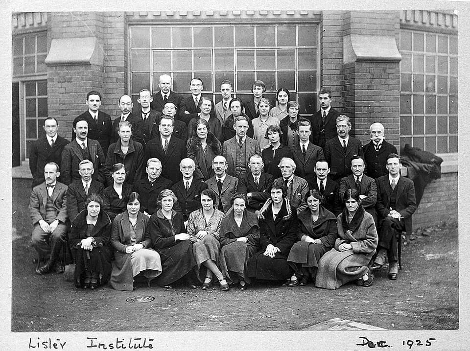 Arthur Harden - Lister Institute: Group portrait, 1925

Archives &amp; Manuscripts
Keywords: Lister Institute of Preventive Medicine