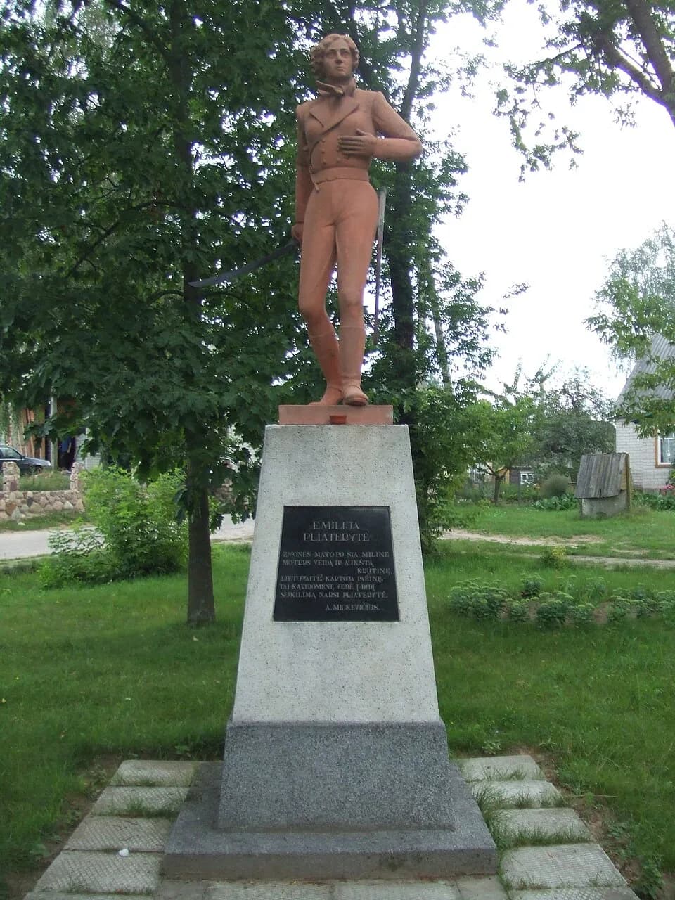 Emilia Plater - Monument of Emilia Plater in Kapčiamiestis, Lithuania pl: Pomnik Emilii Plater w Kopciowie na Litwie