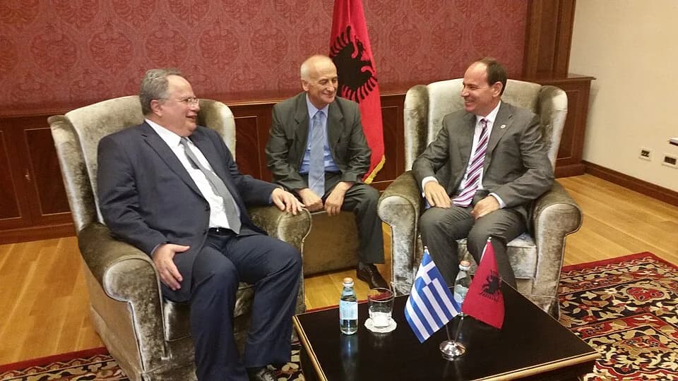 Bujar Nishani - Συνάντηση του Υπουργού Εξωτερικών, Νίκου Κοτζια, με τον Πρόεδρο της Δημοκρατίας της Αλβανίας, κ. Bujar Nishani (Τίρανα 15.7.15)