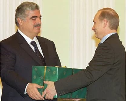Rafiq Hariri - THE KREMLIN, MOSCOW. President Putin and Lebanese Prime Minister Rafik Hariri. Mr Putin congratulated Mr Hariri on his birthday and gave him a present.