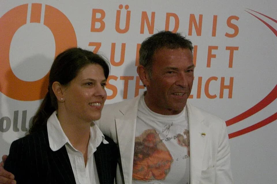 Jörg Haider - Martina Schenk mit Jörg Haider während einer Pressekonferenz des BZÖ