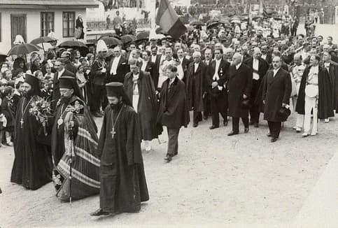 Michael I of Romania - Vizita la Bălţi a Regelui Carol al II-lea, Marelui Voevod de Alba Iulia Mihai I, lui Gh. Tătărescu şi alţii, cu ocazia sfinţirii Catedralei Sf. Constantin şi Elena