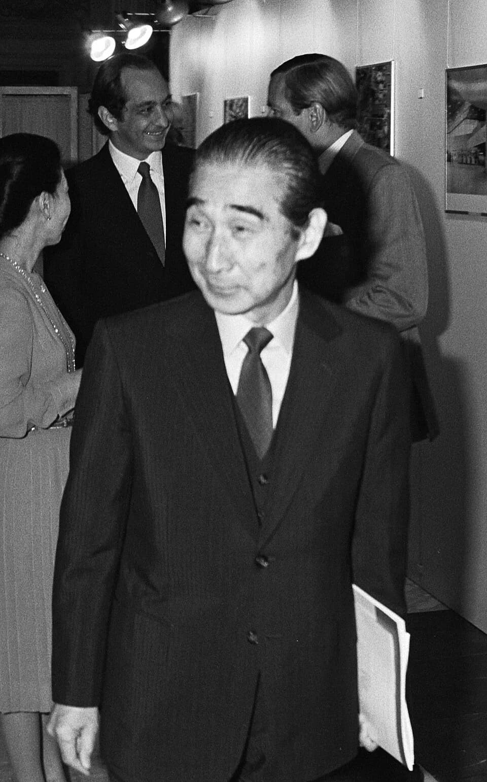 Kenzō Tange - Beatrix en Claus ontvangen de bekende Japanse architect professor Kenzo Tange in het Paleis op de Dam.