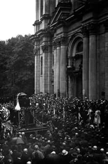 Juliusz Słowacki - Juliusz Słowacki reburial, from France to Poland. 1927.