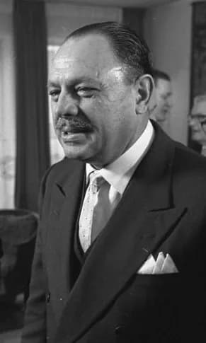 Ayub Khan - For documentary purposes the German Federal Archive often retained the original image captions, which may be erroneous, biased, obsolete or politically extreme. Pakistanischer Staatspräsid