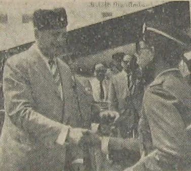Ayub Khan - Ayub Khan shaking hands with Hamengkubuwana IX.