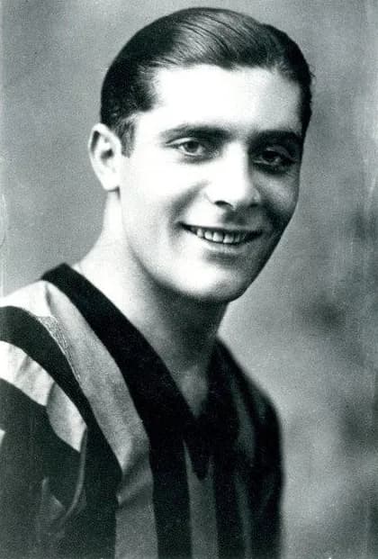Giuseppe Meazza - Giuseppe Meazza con la maglia dell'Inter