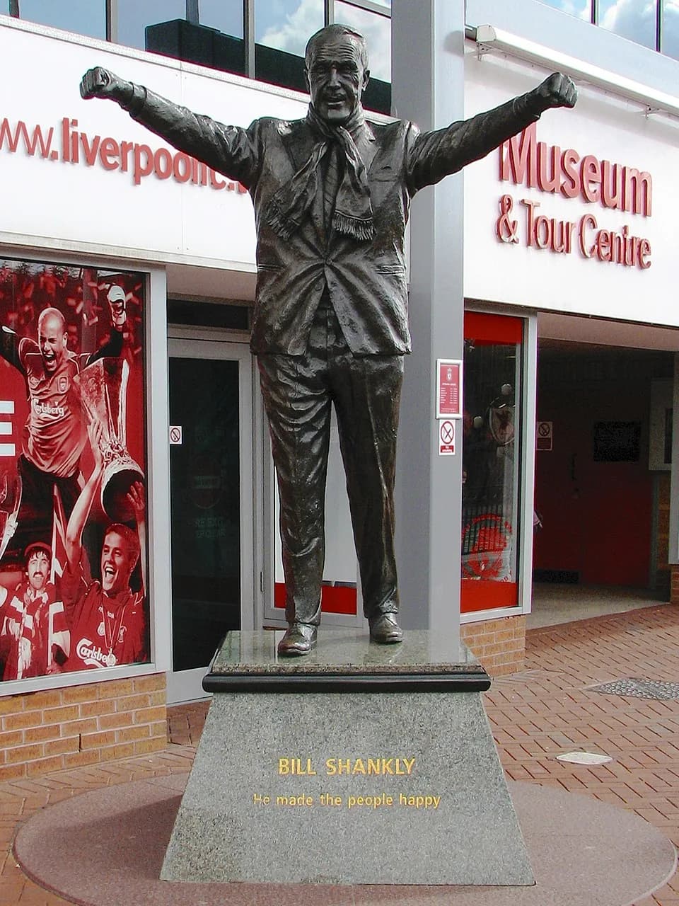 Bill Shankly - Statue of Bill Shankly outside Anfield in Liverpool, England