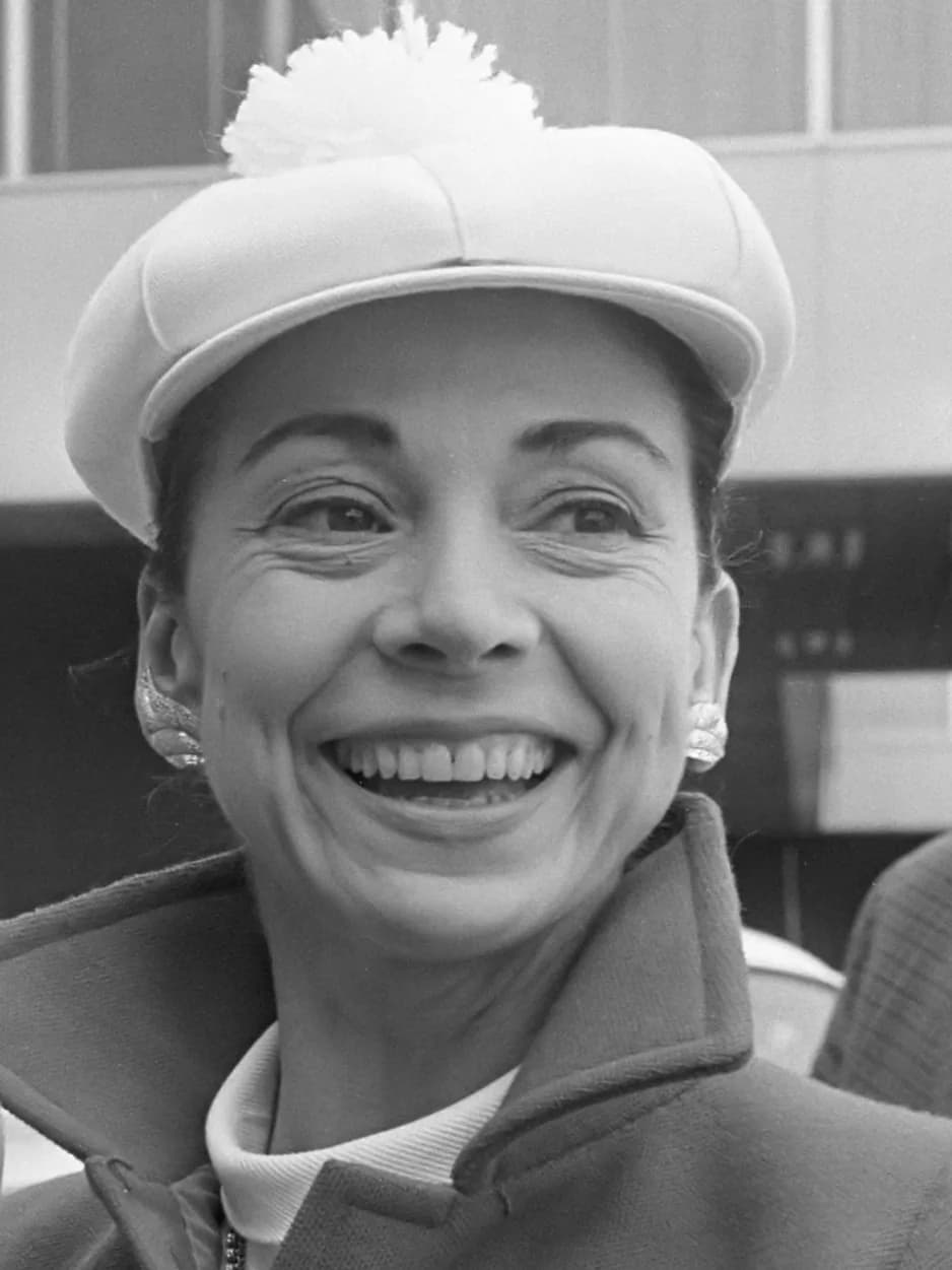 Margot Fonteyn - Aankomst Margot Fonteyn en Rudolf Nurejev op Schiphol Margot Fonteyn en Rudolf Nurejev 
10 juli 1968