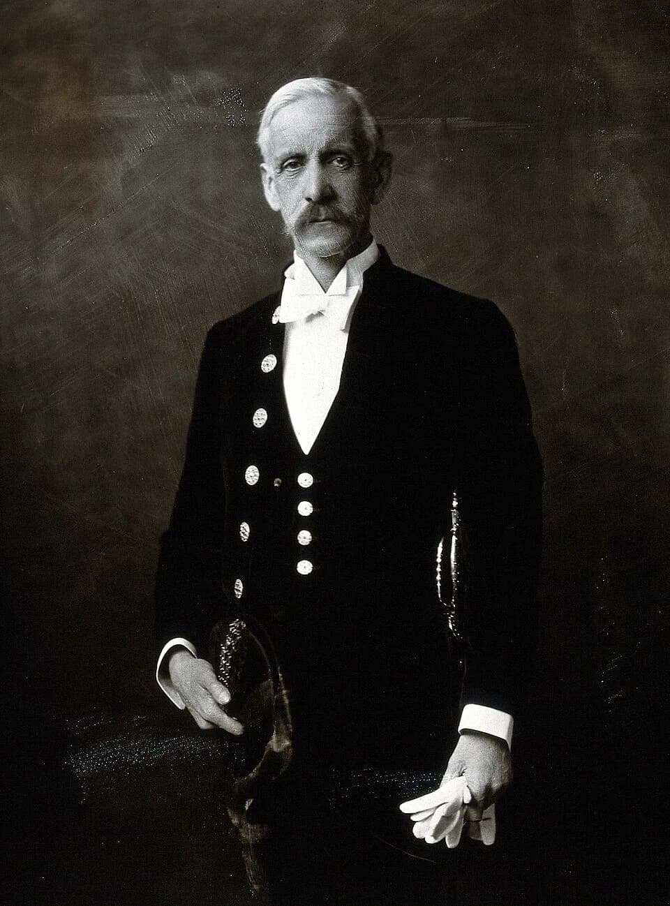 Frederick Hopkins - Sir Frederick Gowland Hopkins. Photograph by F.A. Swaine Ltd.
Iconographic Collections
Keywords: portrait photographs