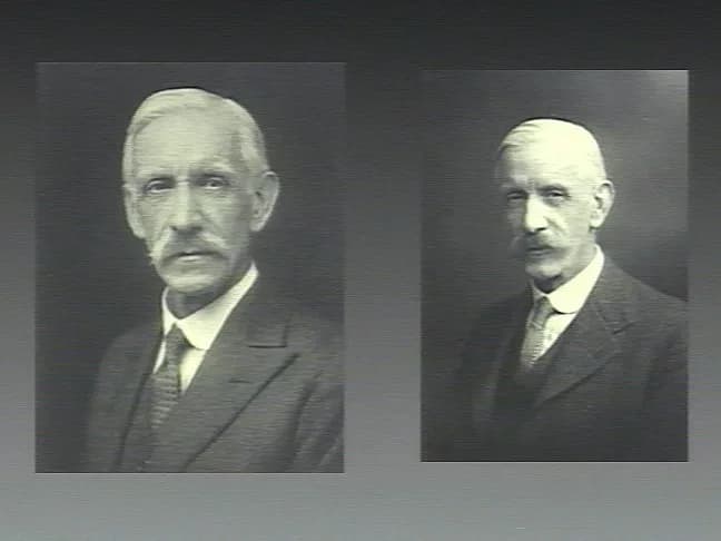 Frederick Hopkins - Sir Frederick Gowland Hopkins. Photograph by J.
Palmer Clarke.
1 photograph

Iconographic Collections
Keywords: portrait photographs