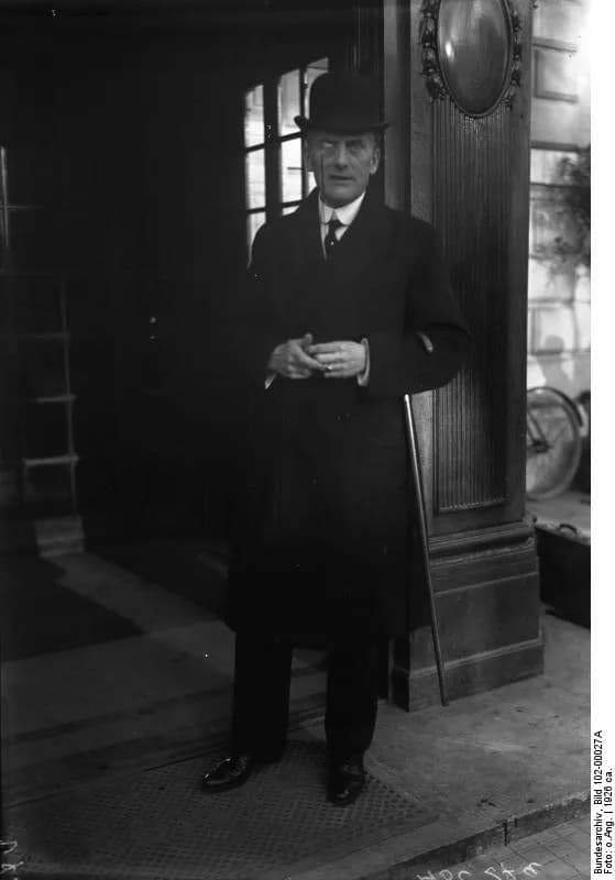 Austen Chamberlain - Bundesarchiv Bild 102-00027A, Sir Austen Chamberlain.jpg