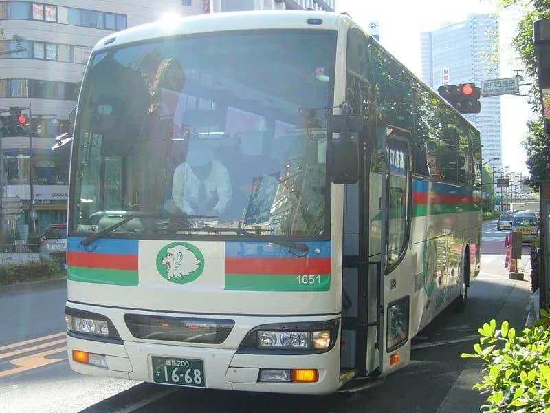 Osamu Tezuka - 登録番号：練馬200か16-68
西武バス(Seibu bus)練馬営業所所属
高速用車両 （各系統で共通運用）
日産ディーゼル・スペースアロー ADG-RA273RBN