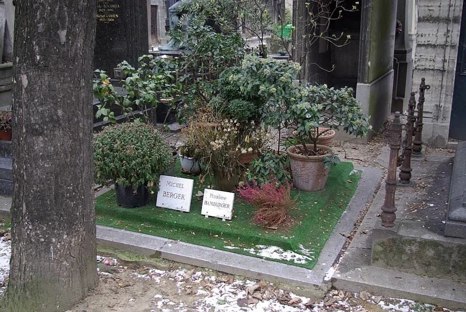 France Gall - Grab von Michel Berger auf dem Friedhof Cimetière de Montmartre in Paris