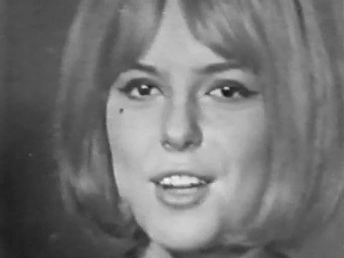 France Gall - Eurovision Song Contest 1965
Regia di ROMOLO SIENA
Allestimento scenografico di FRANCESCO DE MARTINO
Luci di GUIDO CARACCIOLO
Assistente alla regia ELENA AMICUCCI
Assistente di studio MA