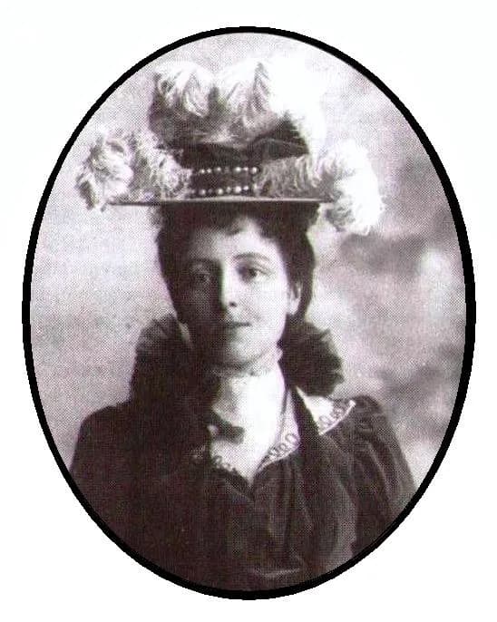 Lucy Maud Montgomery - Cropped version of File:Lucy_Maud_Montgomery.JPG