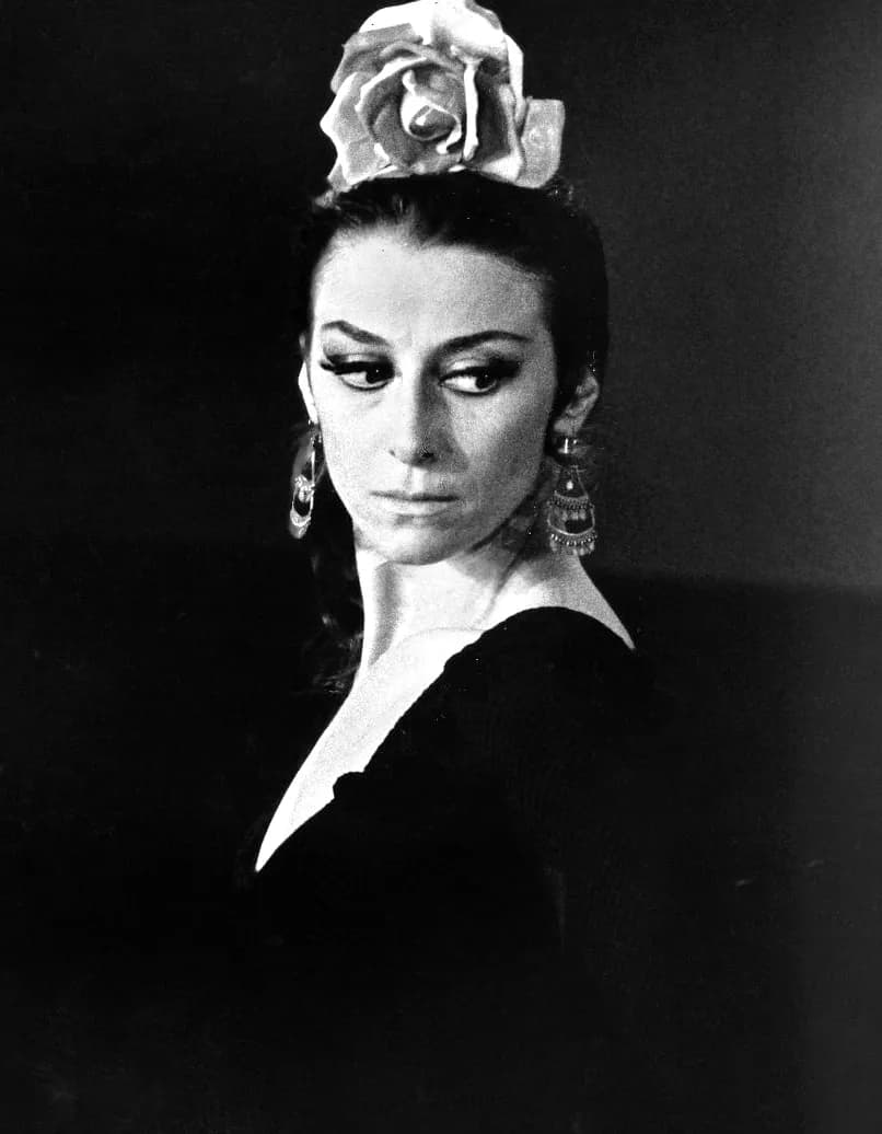 Maya Plisetskaya - Photo of ballerina Maya Plisetskaya performing in “Carmen Suite Ballet” by Alberto Alonso-Bizet-R. Shchedrin ( with M. Plisetskaya, N. Fadeyechev, S. Radchenko, and Bolshoi Ballet