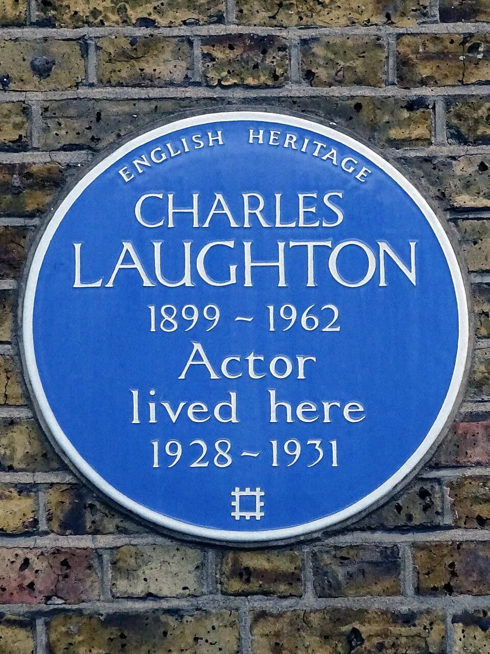 Charles Laughton - Blue plaque erected in 1992 by English Heritage at 15 Percy Street, Fitzrovia, London W1T 1DU, London Borough of Camden