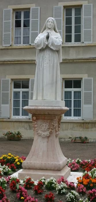 Bernadette Soubirous - Statue de Bernadette à Nevers (Nièvre)