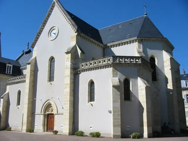Bernadette Soubirous - Le corps de Sainte-Bernadette repose depuis 1925 à l'intérieur d'une châsse, dans cette chapelle de Saint-Gildard, à Nevers.