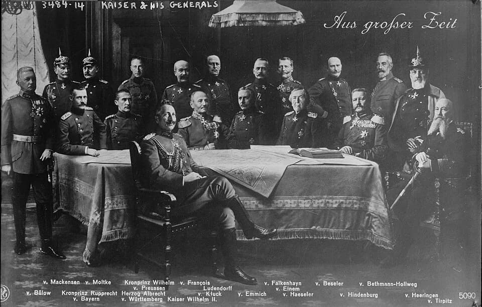 Theobald von Bethmann Hollweg - Kaiser generals.jpg