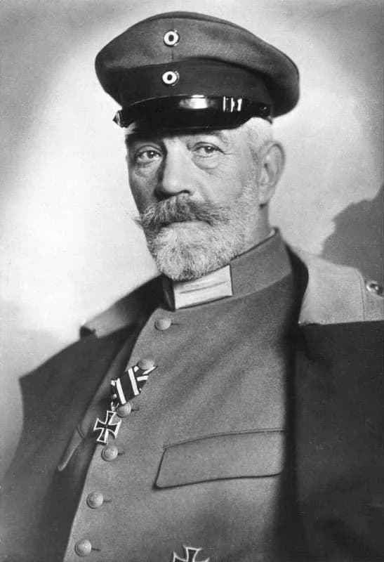 Theobald von Bethmann Hollweg - Bundesarchiv Bild 146-1970-023-03, Theobald von Bethmann-Hollweg.jpg