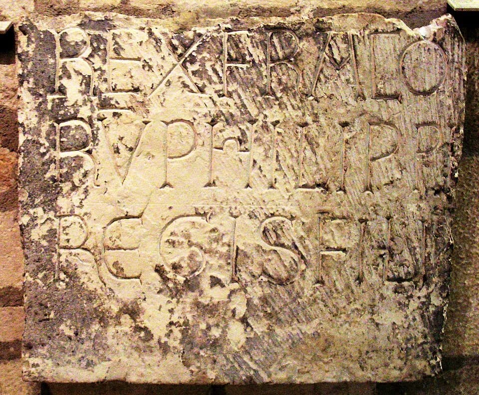 Louis VI of France - Ledger stone, originally from the Basilica of Saint-Denis, bearing the epitaph of Louis VI. Housed since 1888 at the Musée de Cluny.