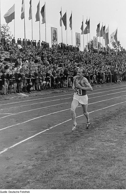 Emil Zátopek - Original image description from the Deutsche FotothekEmil Zátopek