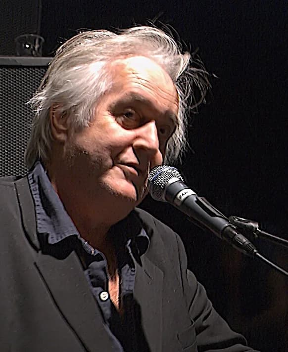 Henning Mankell - The author no:Henning Mankell lecturing at Parkteateret during the seminar about the author no:Tron Øgrim
